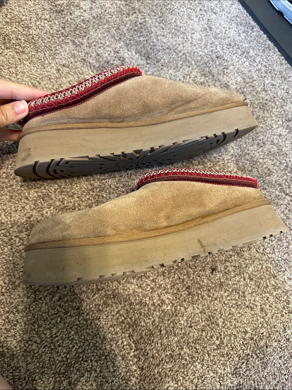 UGG Tazz Platforms - Picture 9 of 12